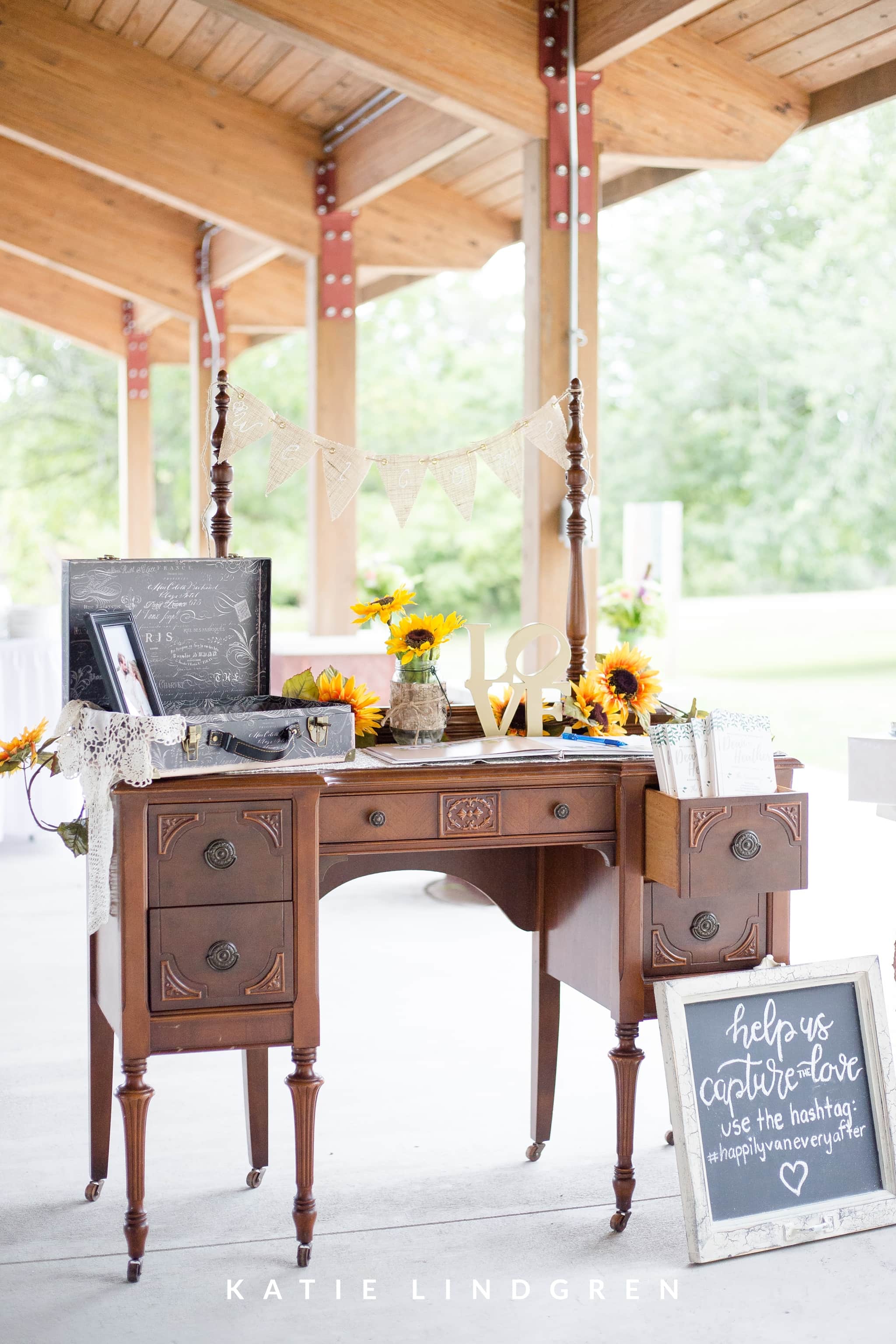 Pella Wedding Photographer