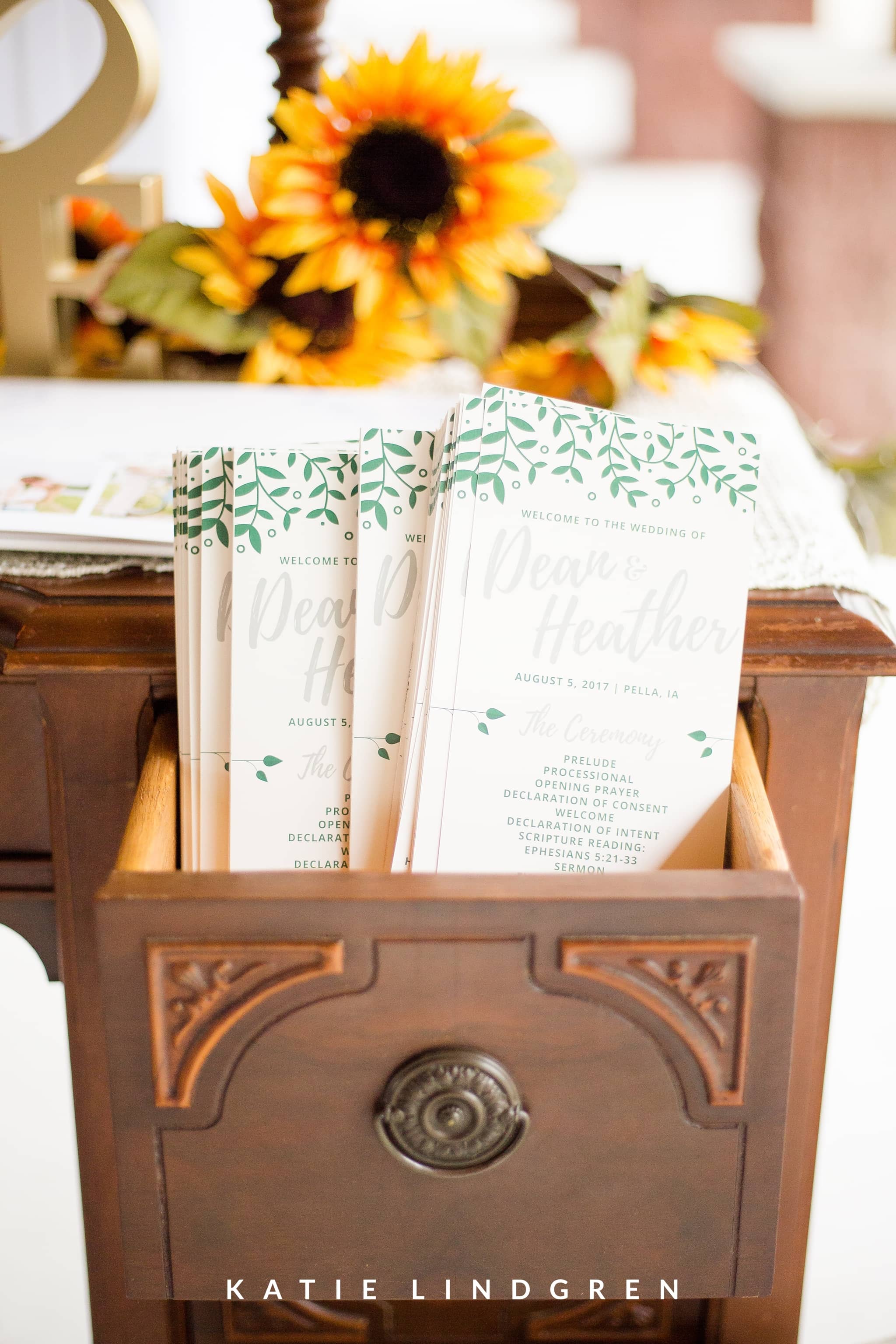 Pella Wedding Photographer