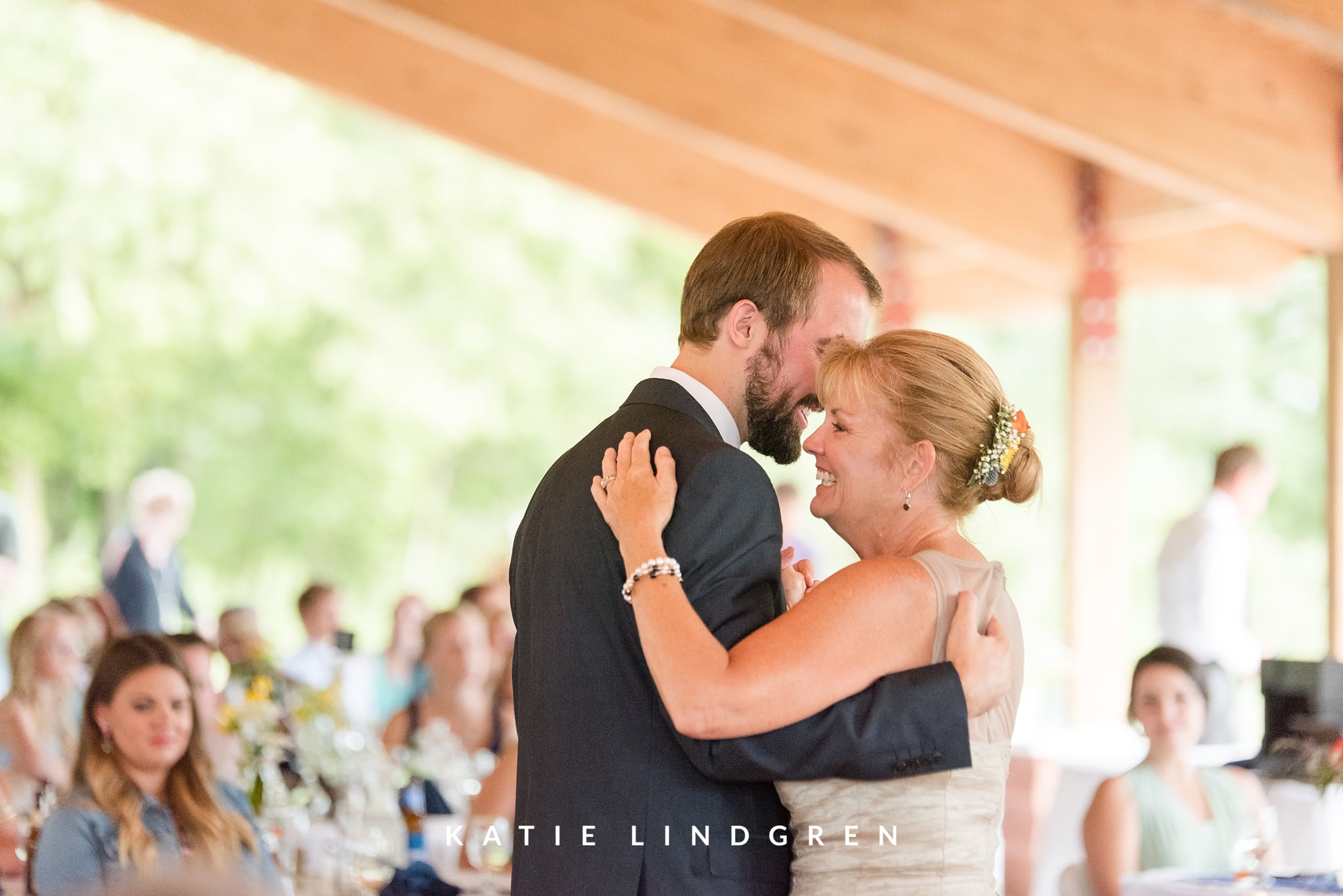 Pella Wedding Photographer