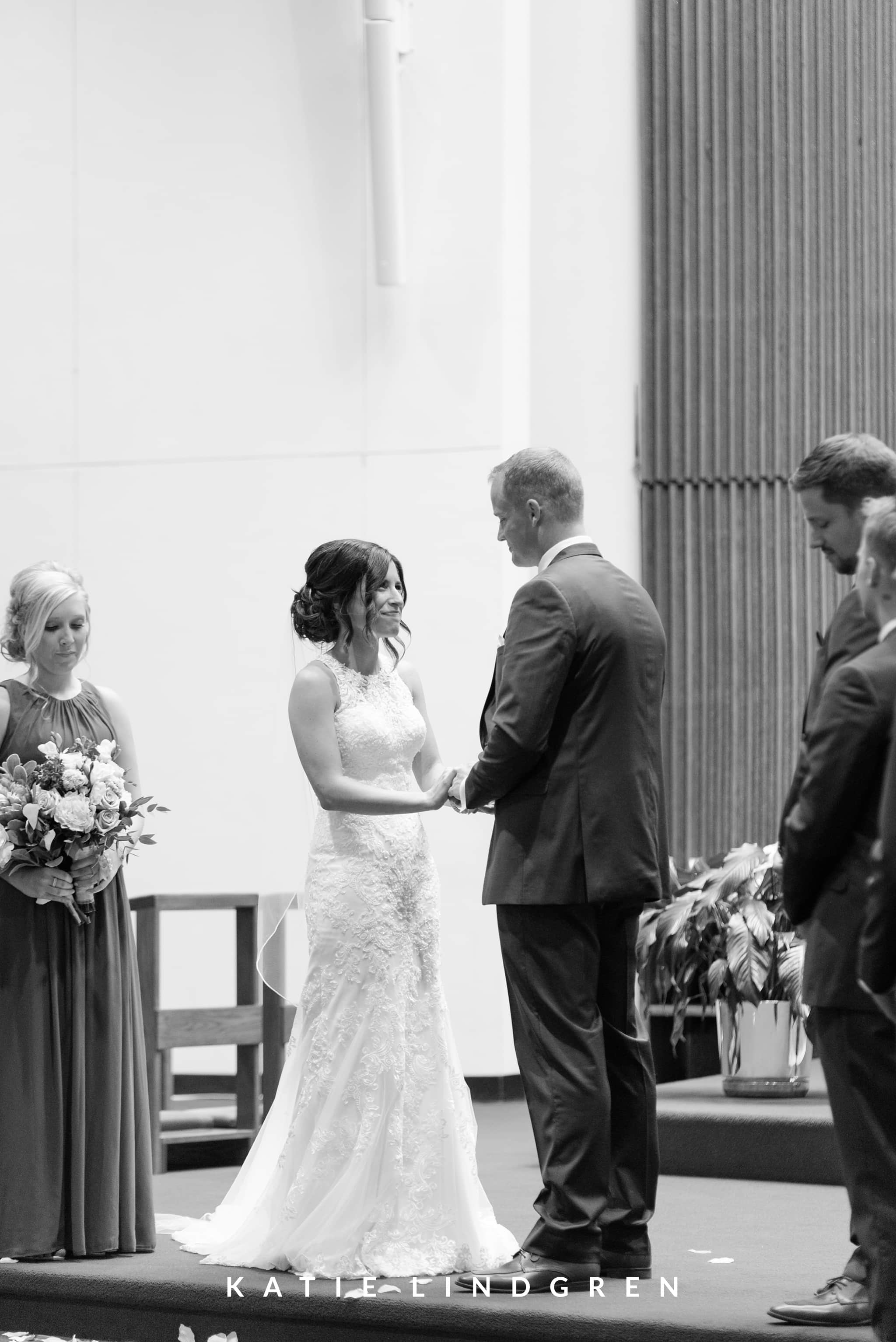 Iowa Wedding Photographer