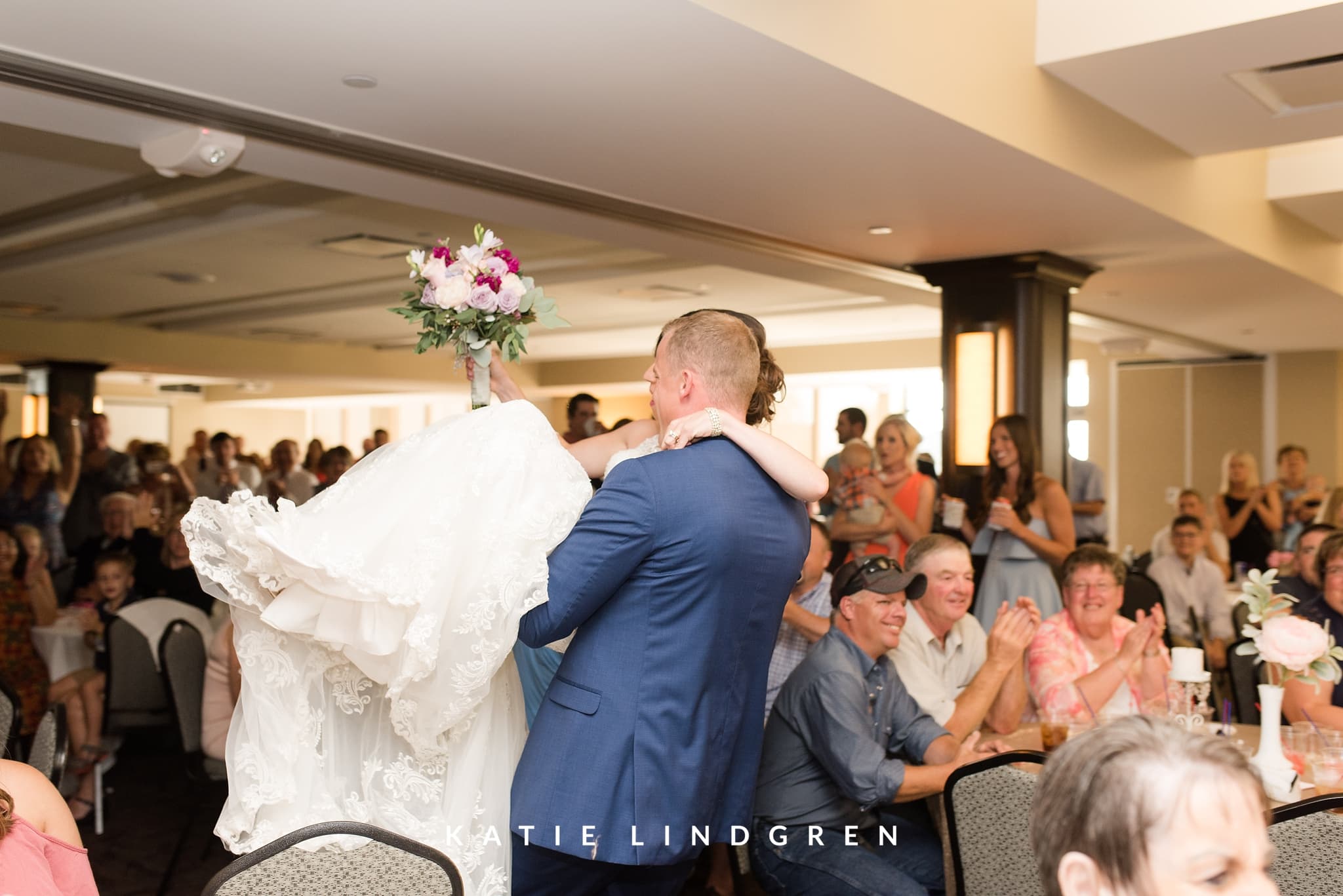 Iowa Wedding Photographer