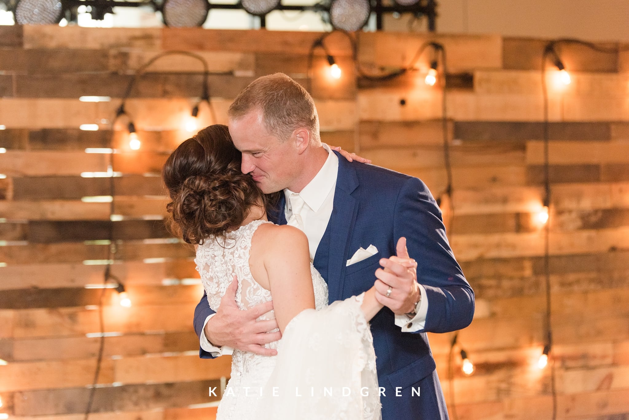 Iowa Wedding Photographer