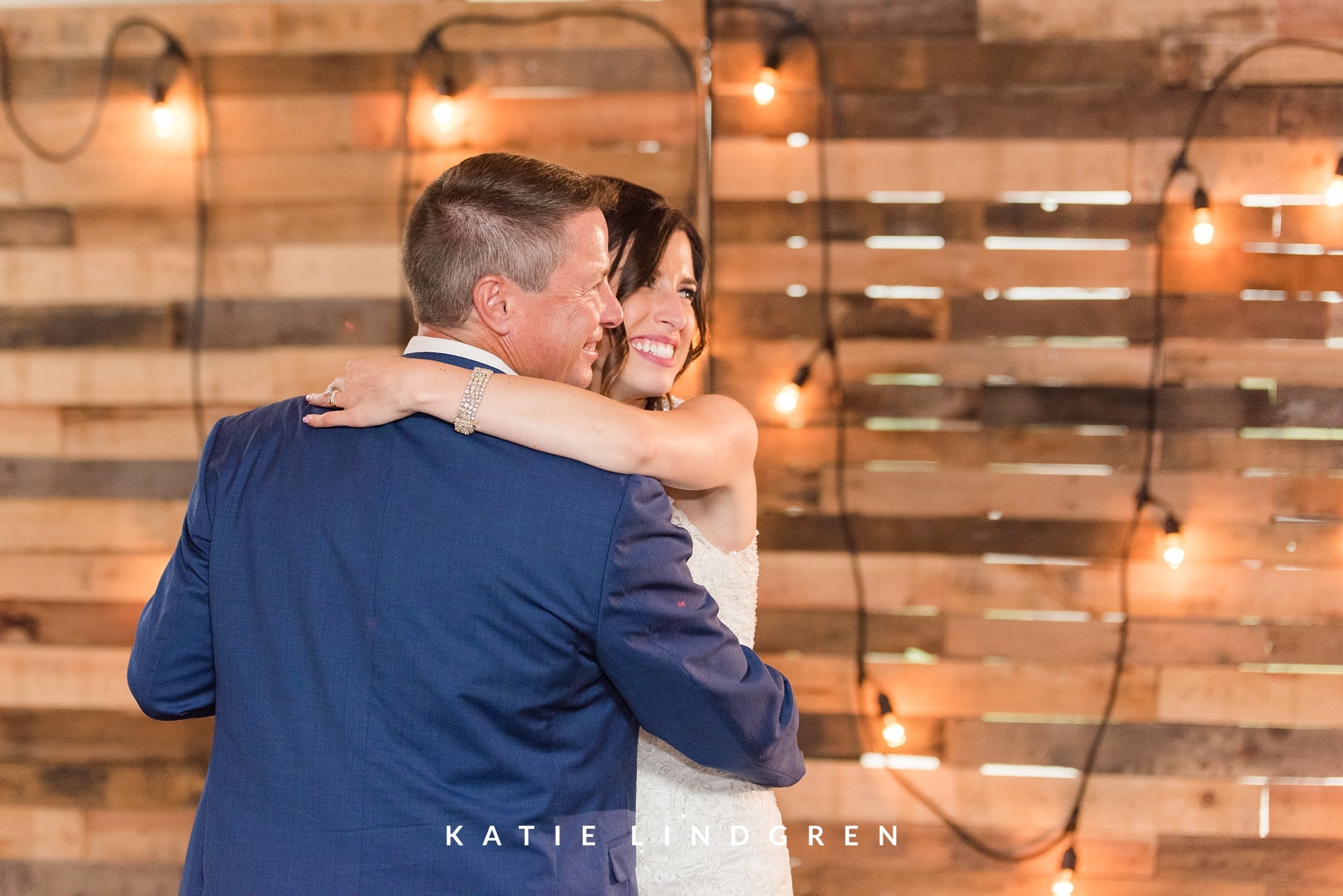 Iowa Wedding Photographer