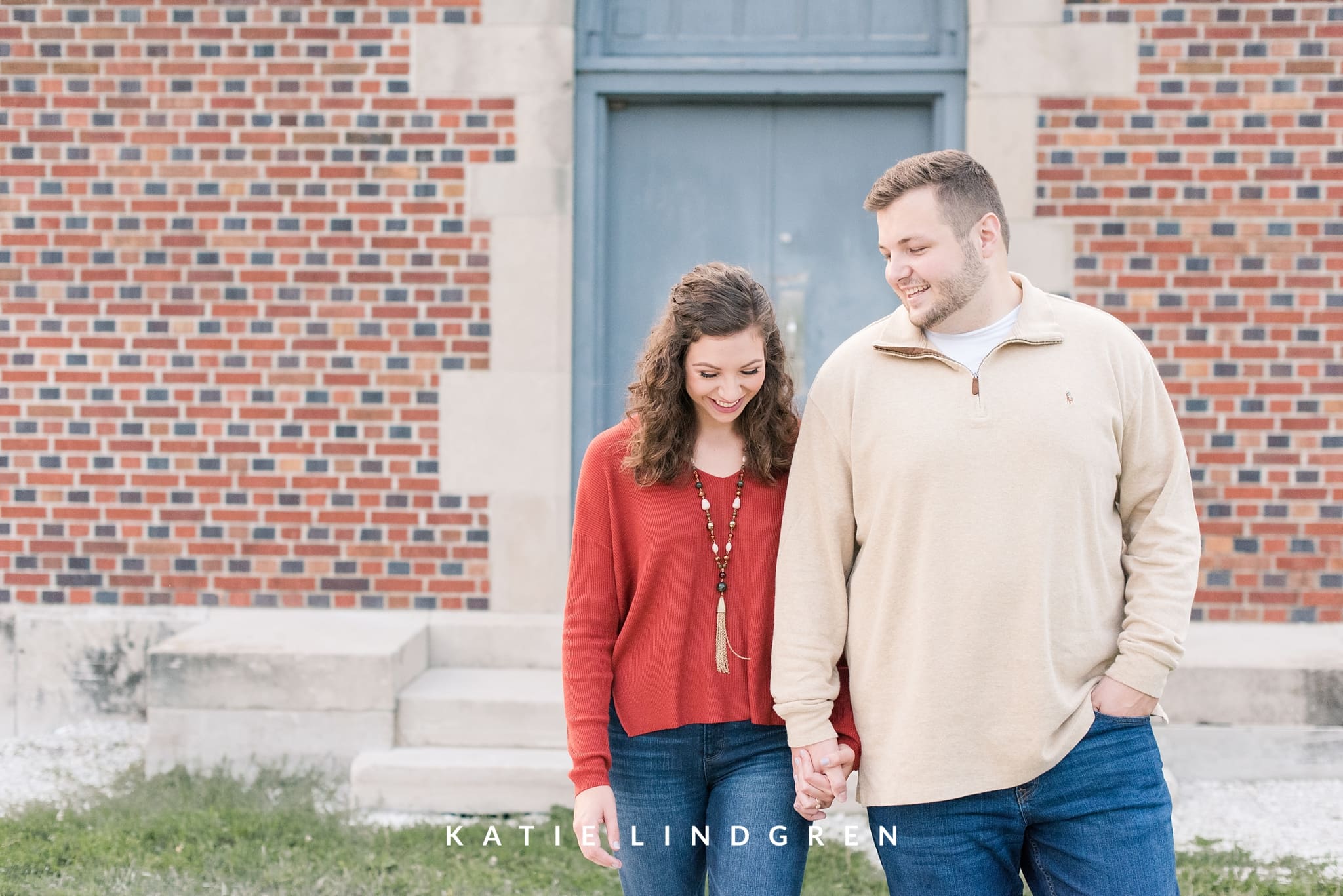 Gray's Lake Engagement Photos