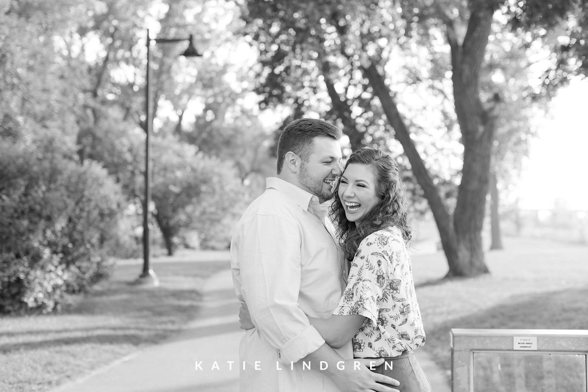 Gray's Lake Engagement Photos