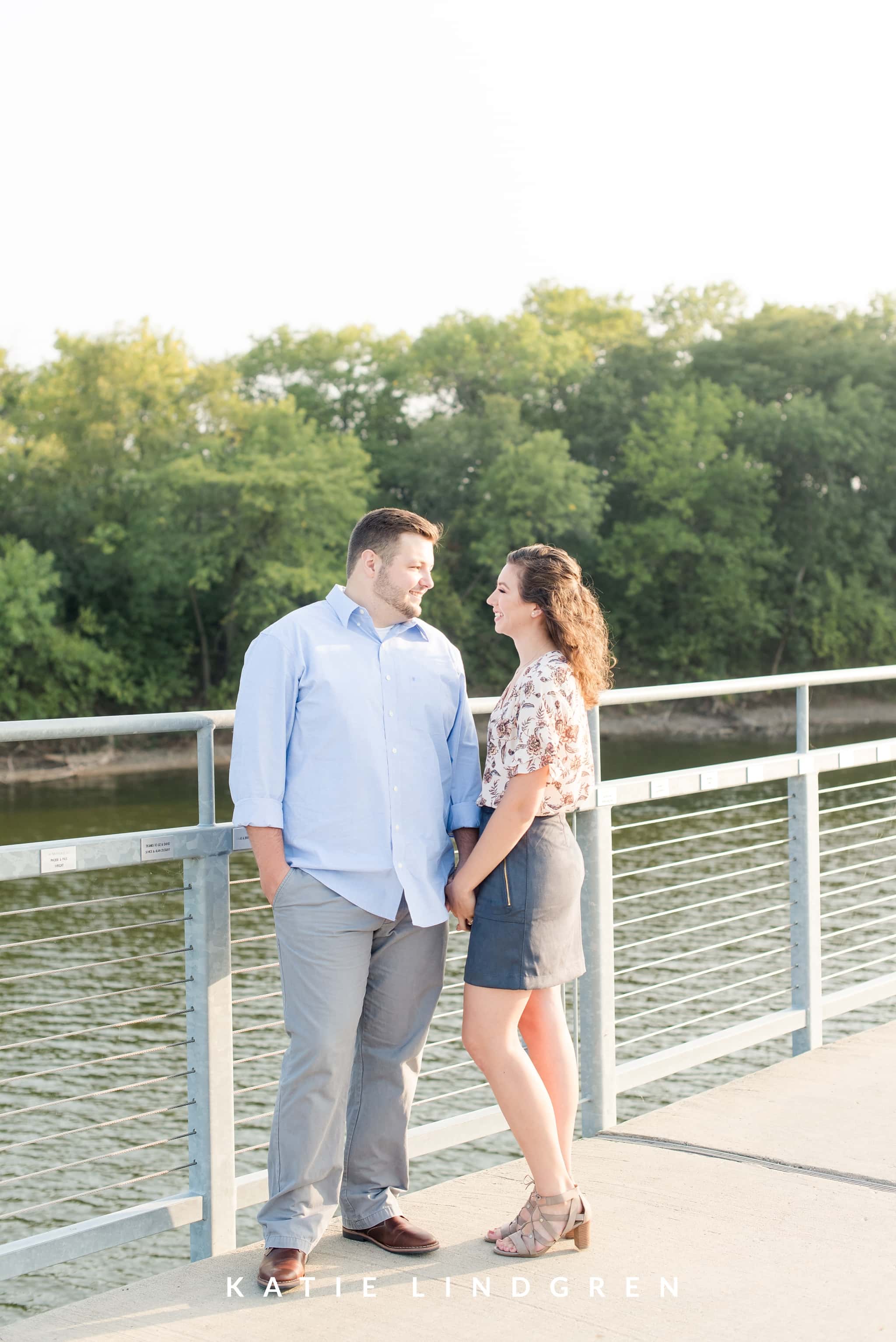 Gray's Lake Engagement Photos