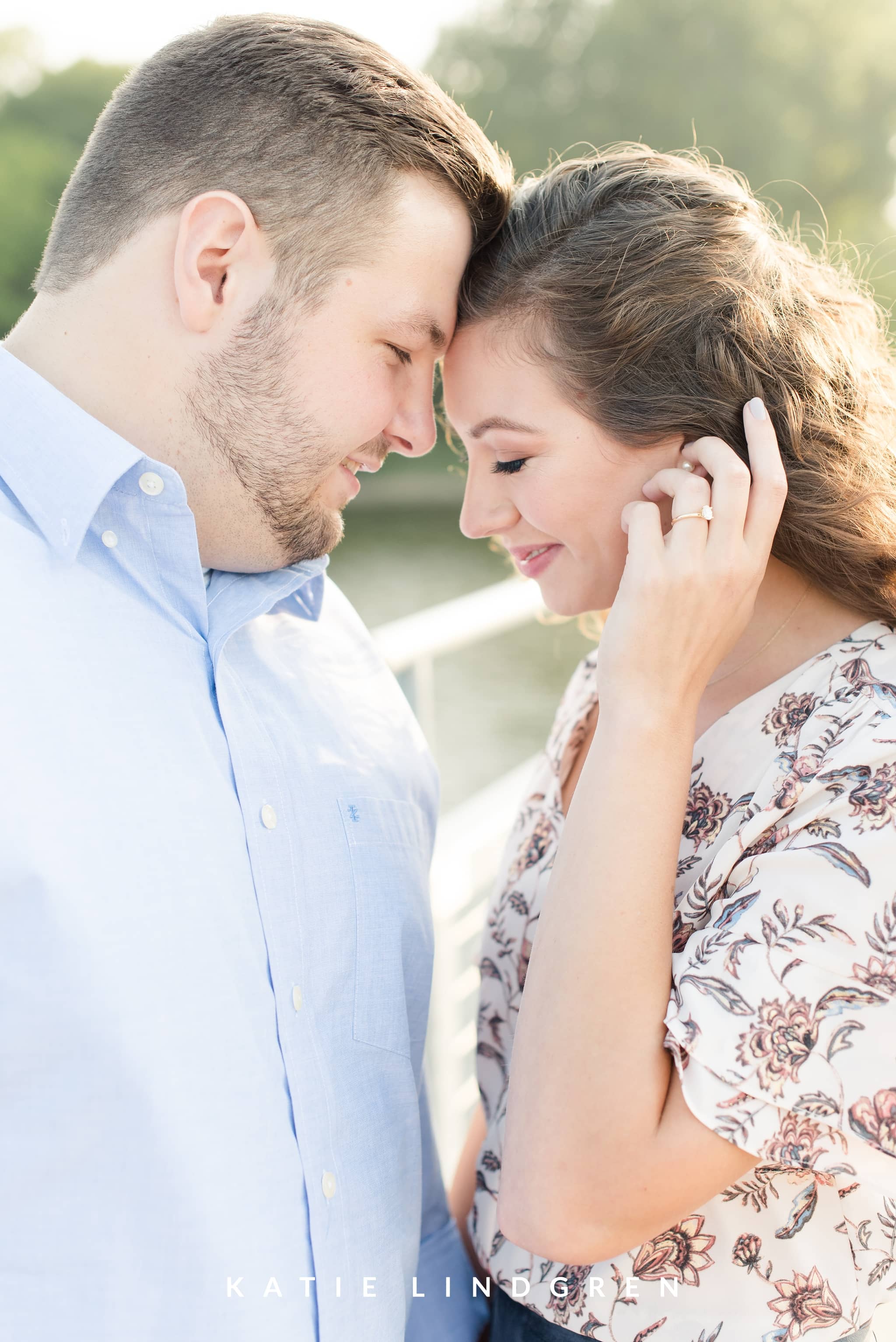 Gray's Lake Engagement Photos