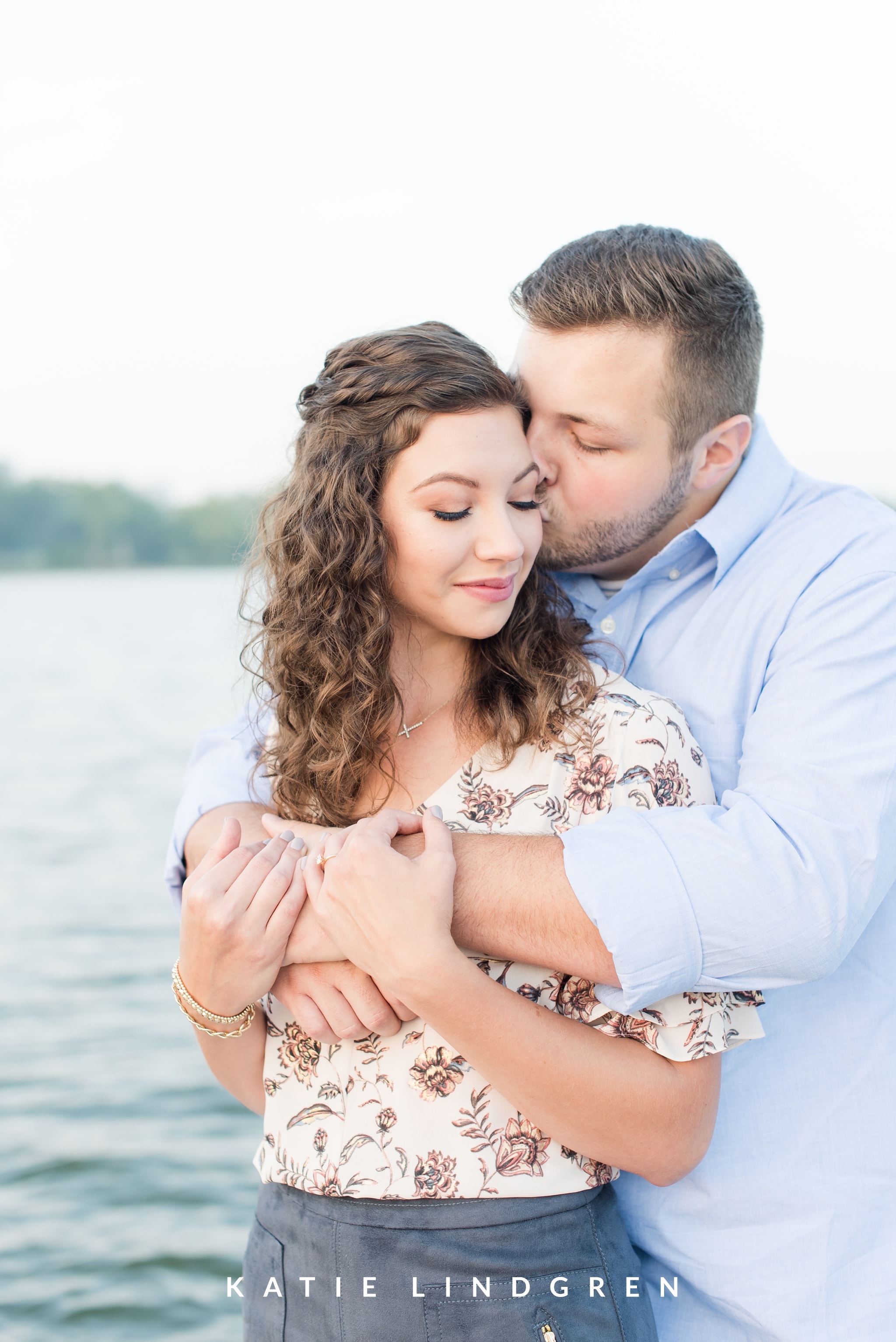 Gray's Lake Engagement Photos