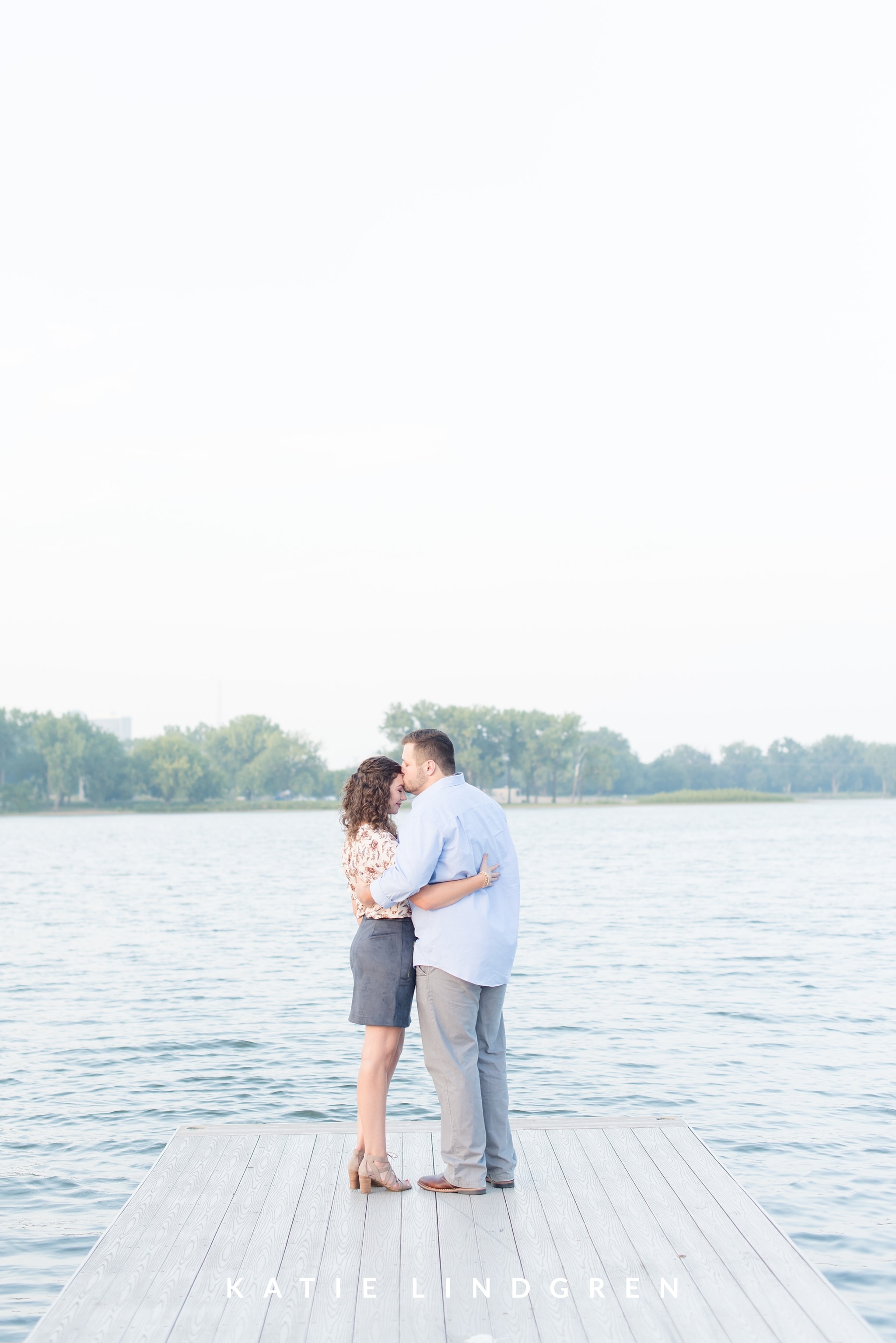 Gray's Lake Engagement Photos