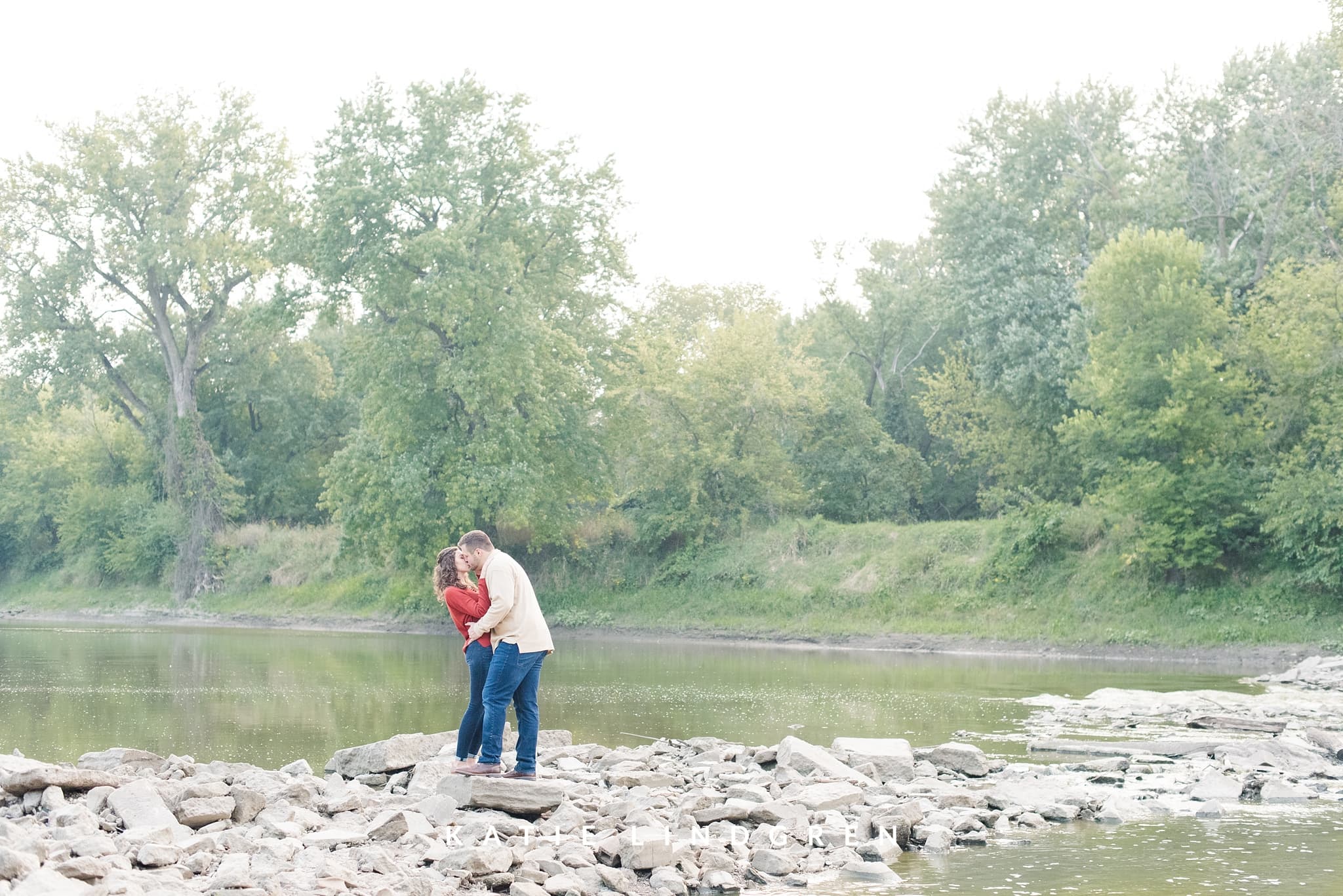 Gray's Lake Engagement Photos