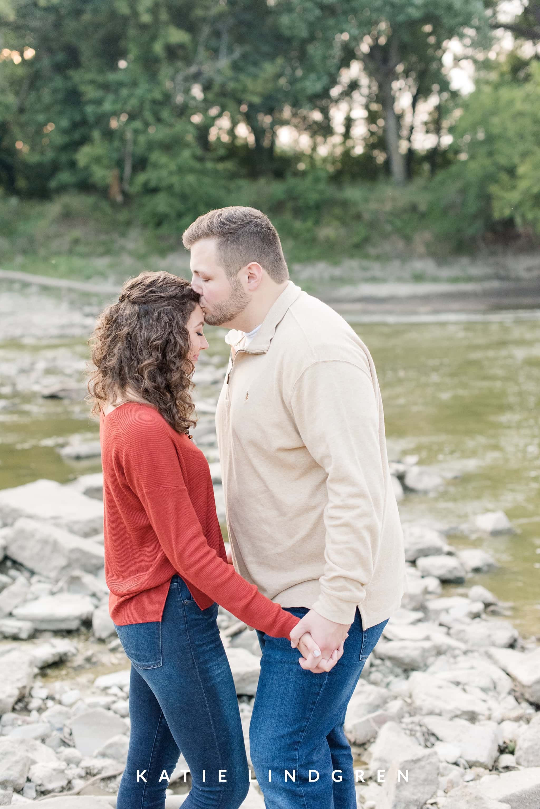 Gray's Lake Engagement Photos