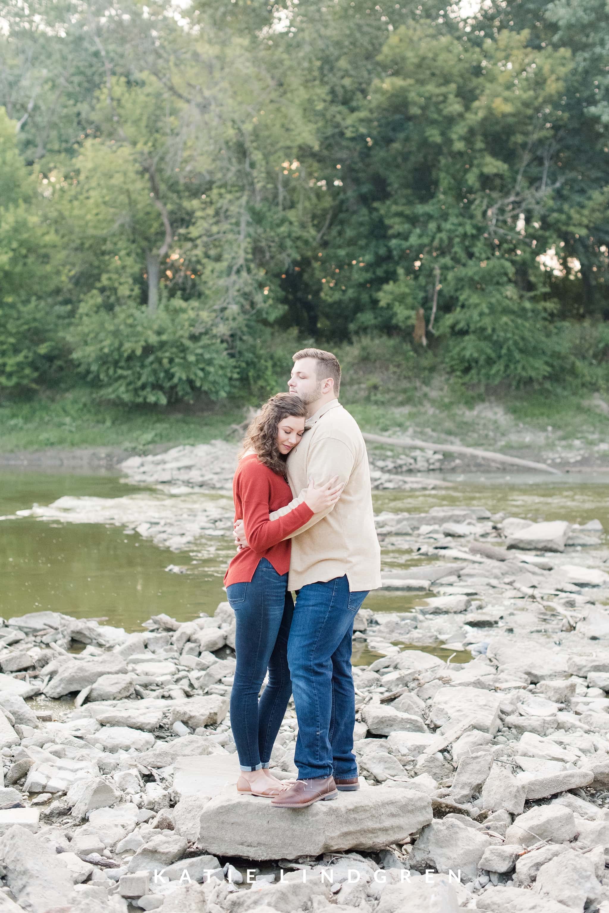 Gray's Lake Engagement Photos