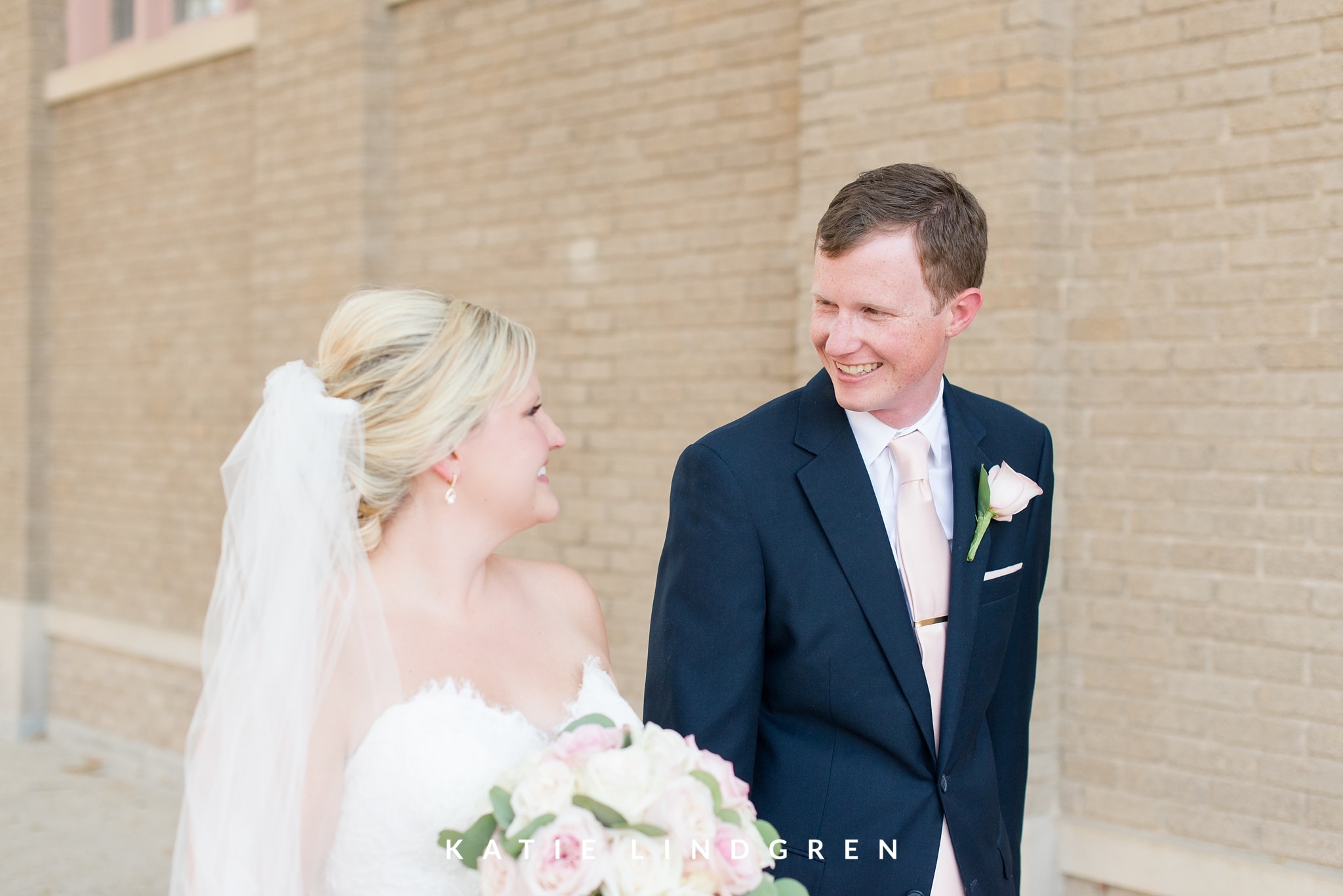 Des Moines Wedding Photographer