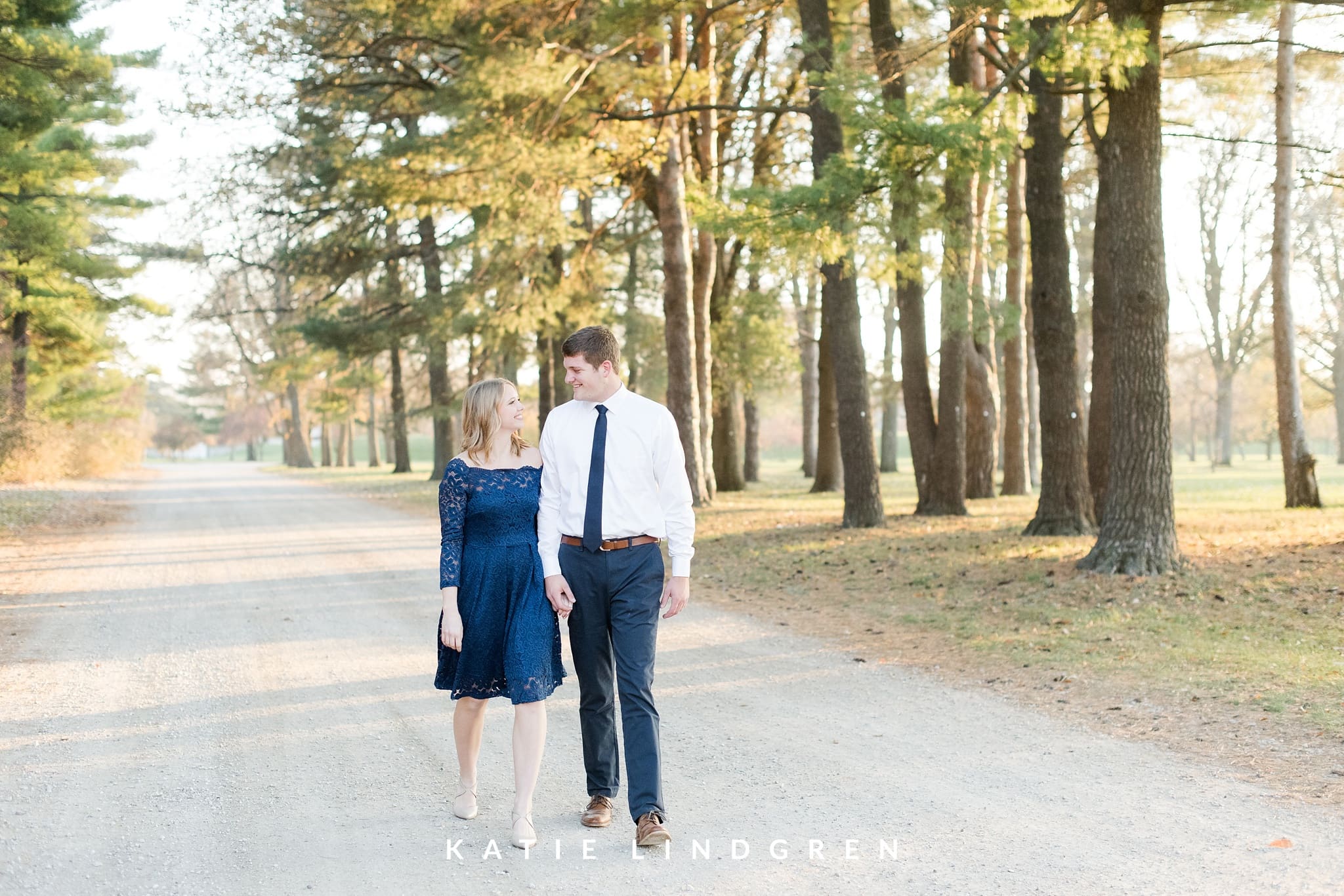 Des Moines Fall Engagement Session
