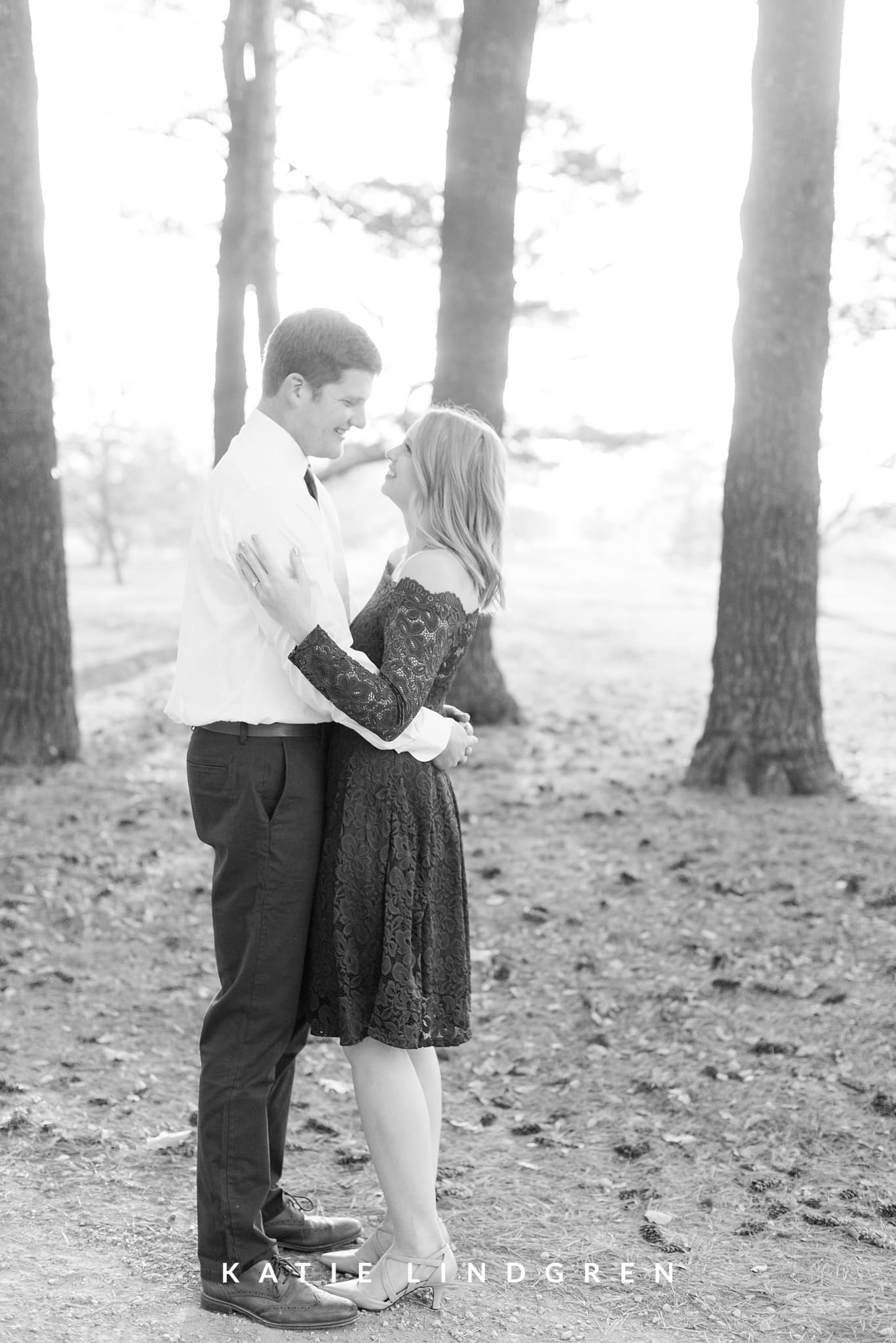 Des Moines Fall Engagement Session