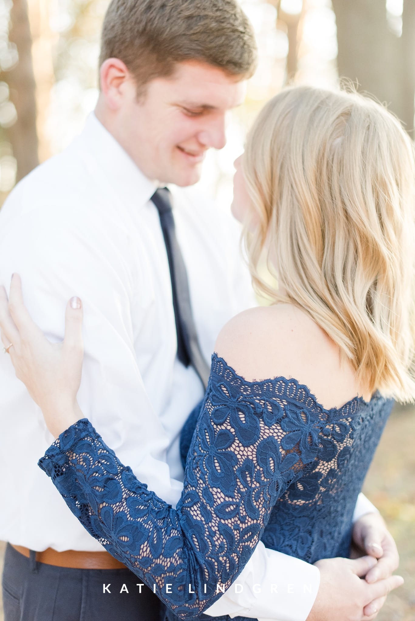 Des Moines Fall Engagement Session