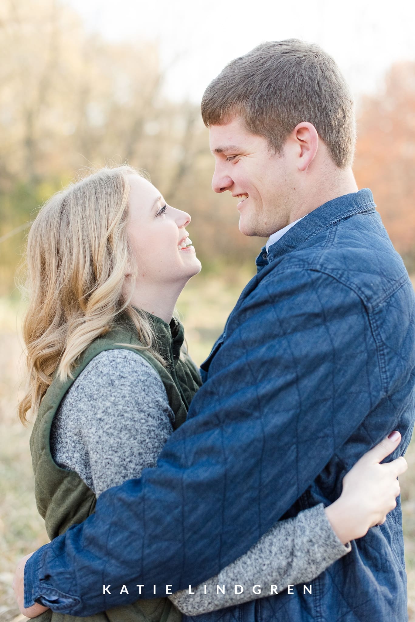 Des Moines Fall Engagement Session