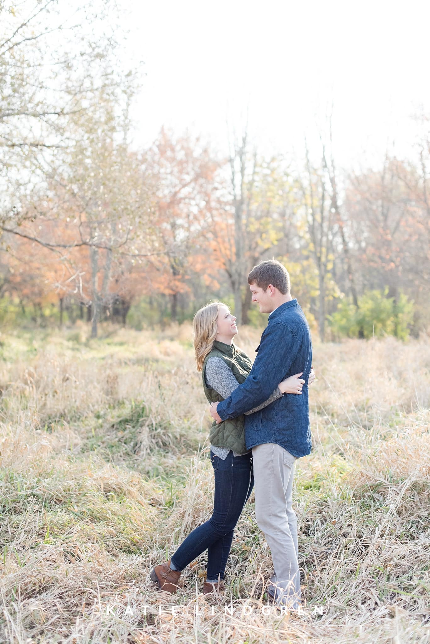 Des Moines Fall Engagement Session
