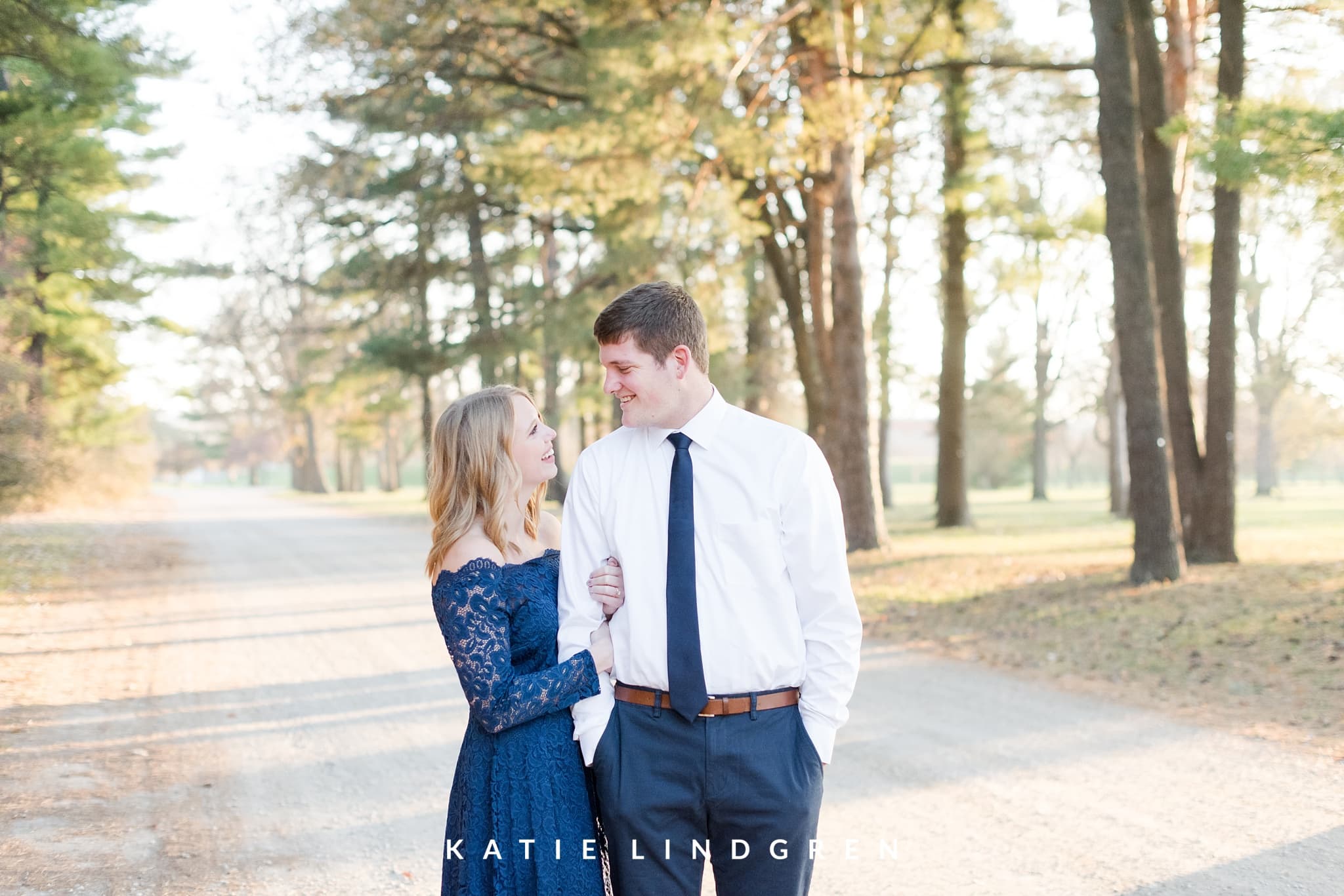 Des Moines Fall Engagement Session