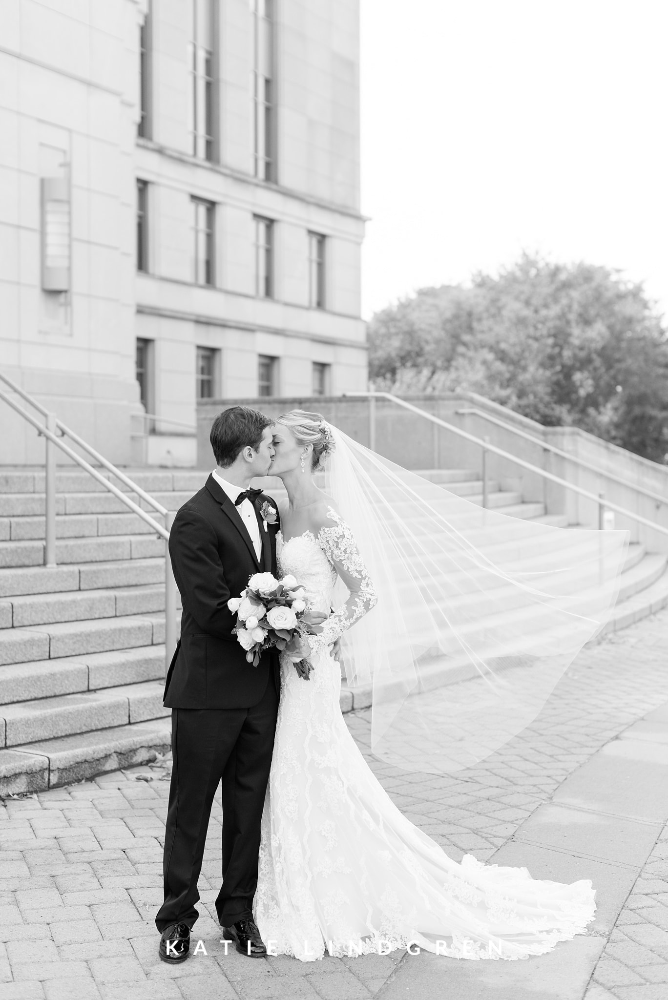 Downtown Des Moines Wedding