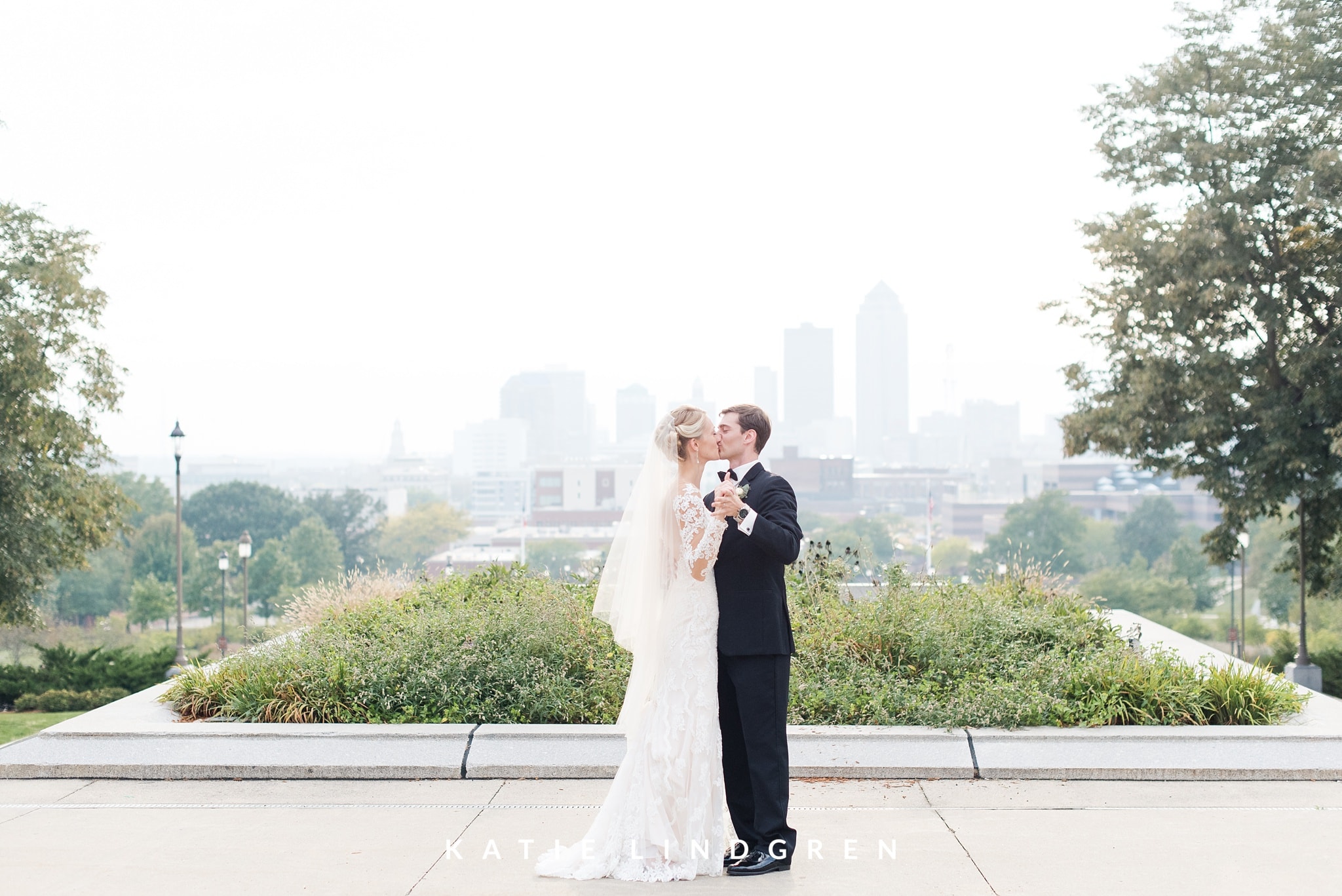 Downtown Des Moines Wedding