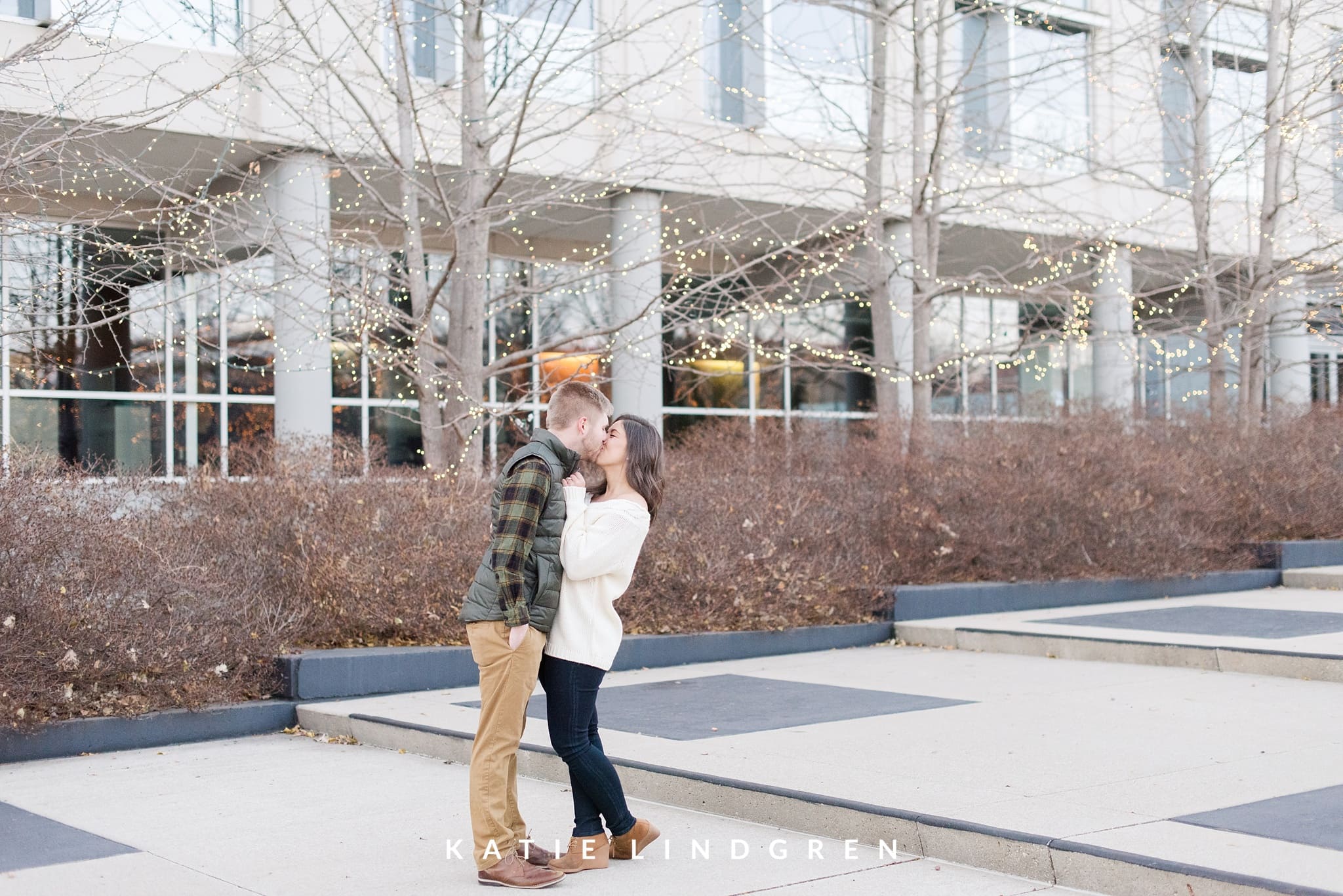 Downtown Des Moines Engagement Session