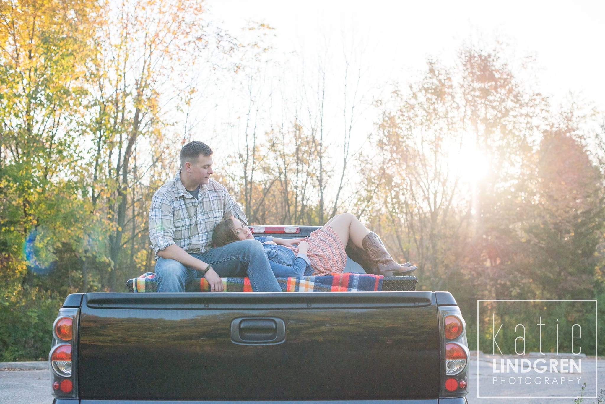 Kayla & Dustin | Saylorville Sunrise Engagement Session