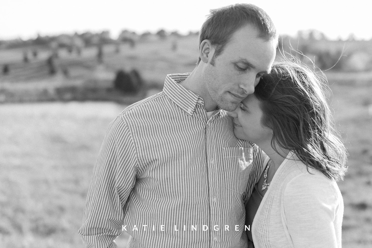 Des Moines Relaxed Natural Engagement Photography