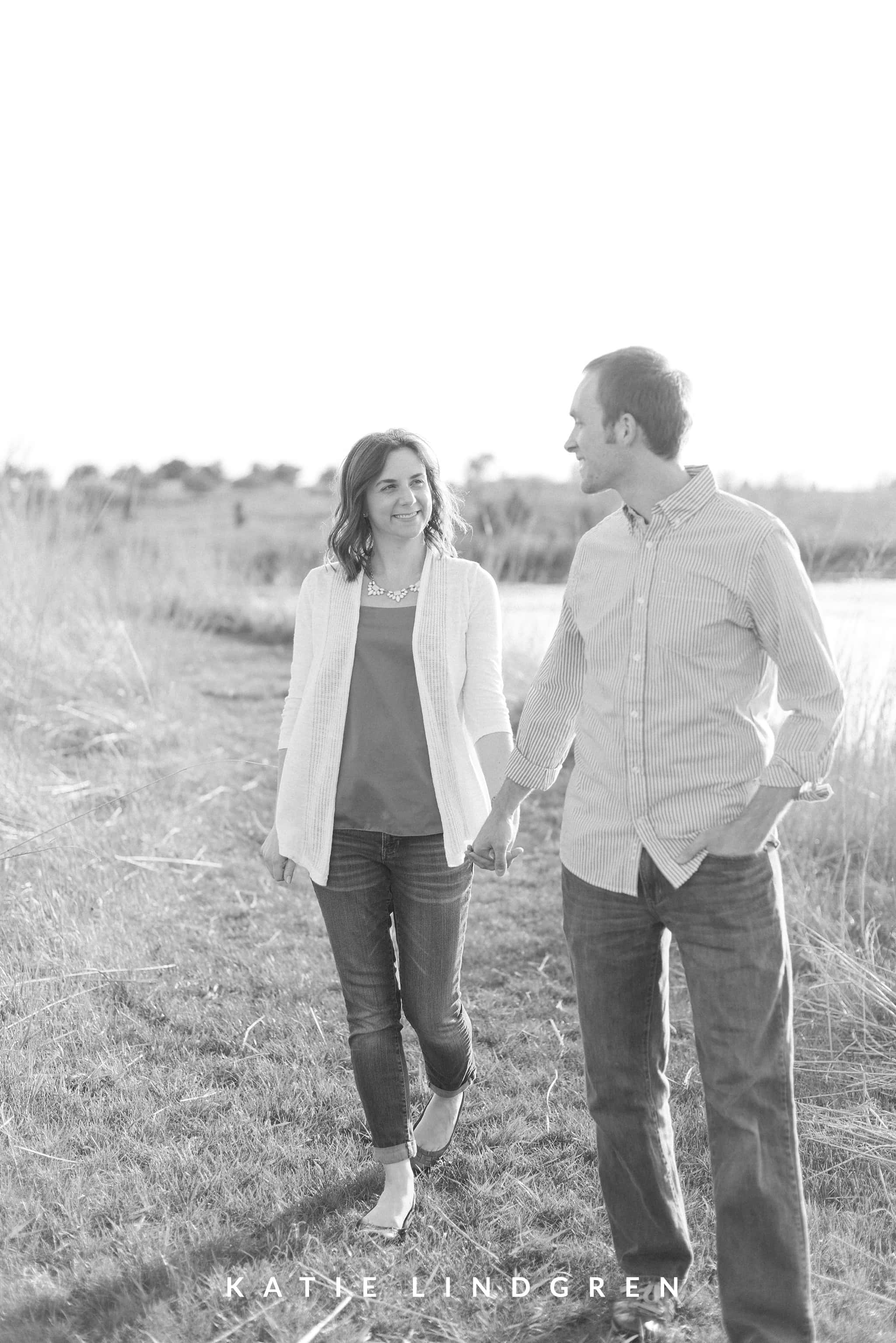 Des Moines Relaxed Natural Engagement Photography