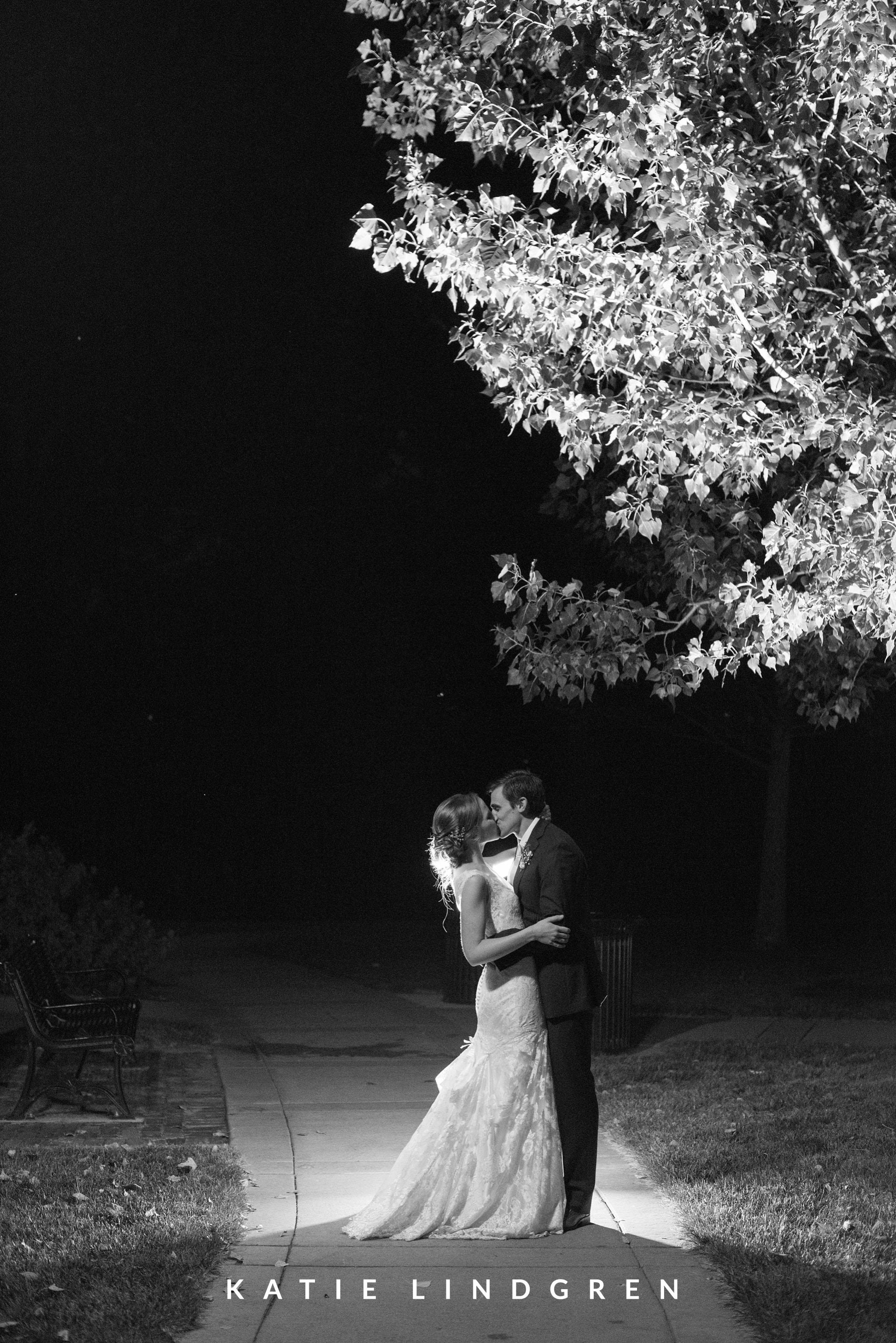 Des Moines, Iowa Wedding Photographer