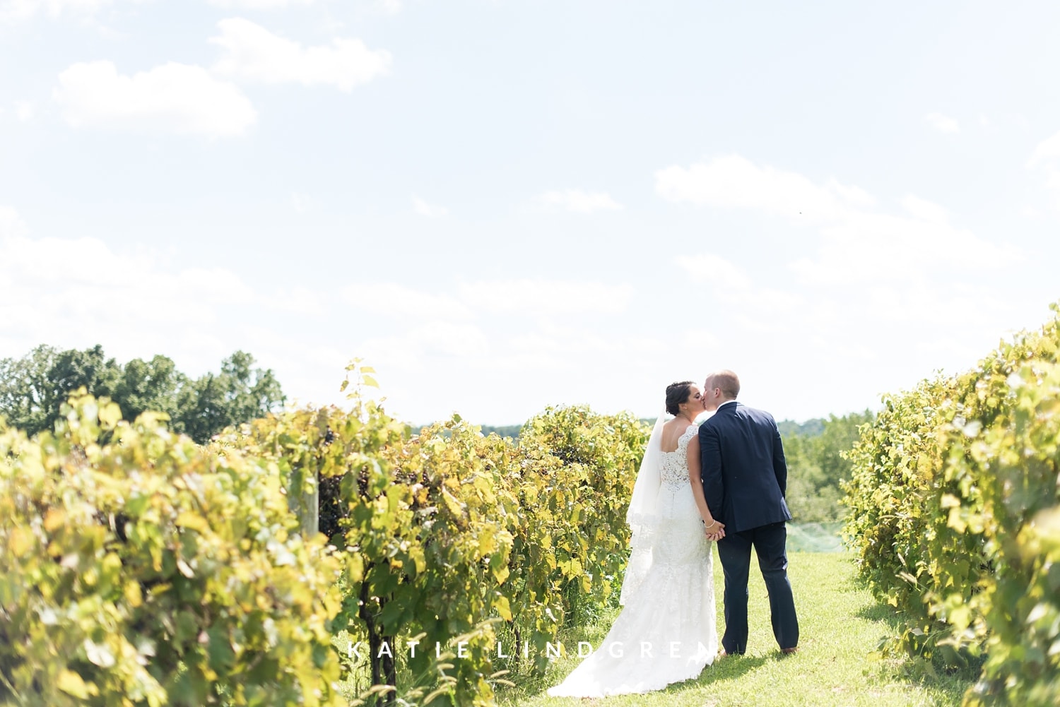 Cedar Ridge Winery Wedding