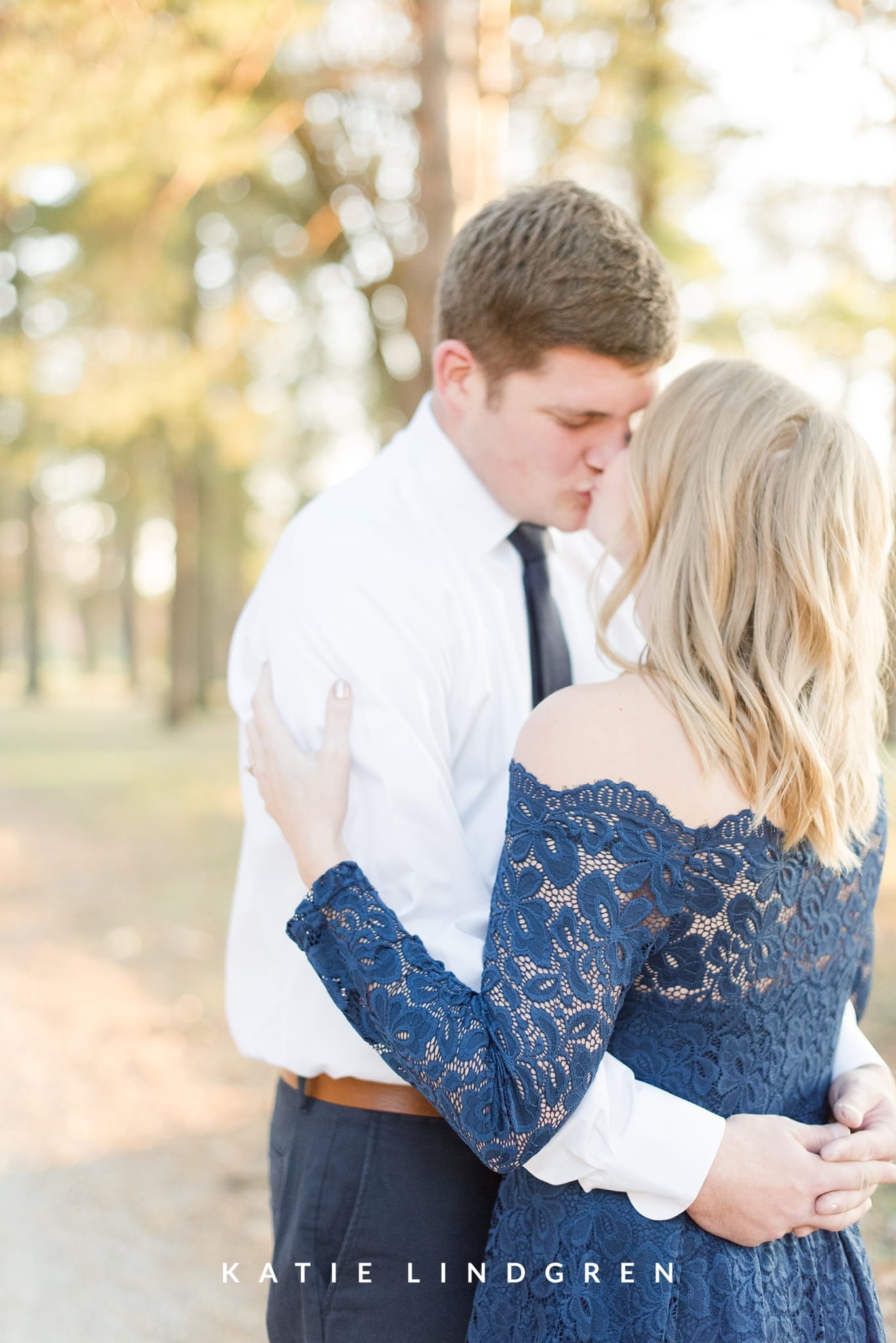 Des Moines Fall Engagement Session