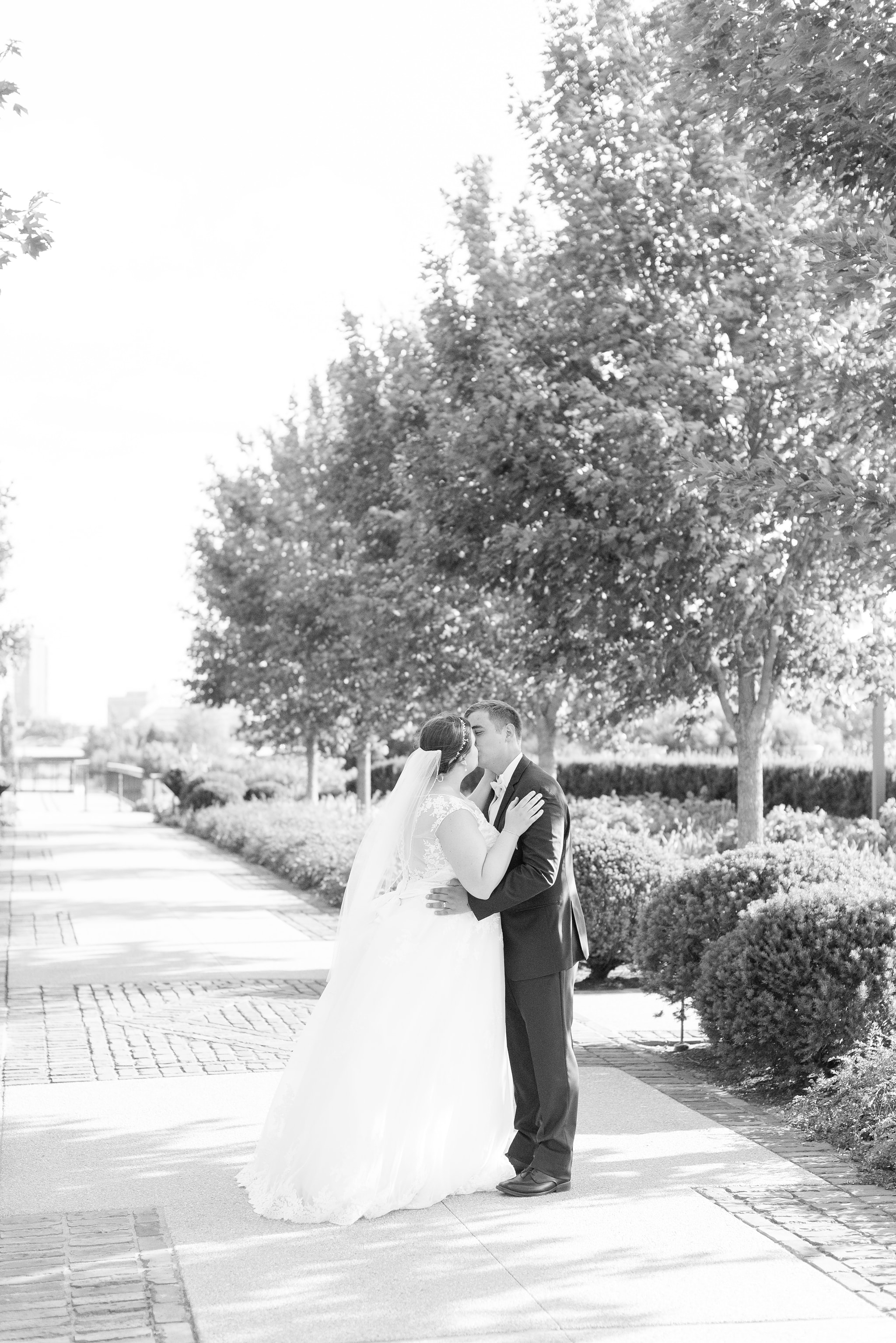 Des Moines Botanical Gardens Wedding