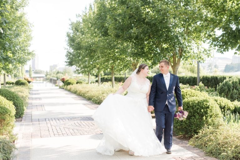 Rebekah & Ray | Des Moines Botanical Gardens Wedding