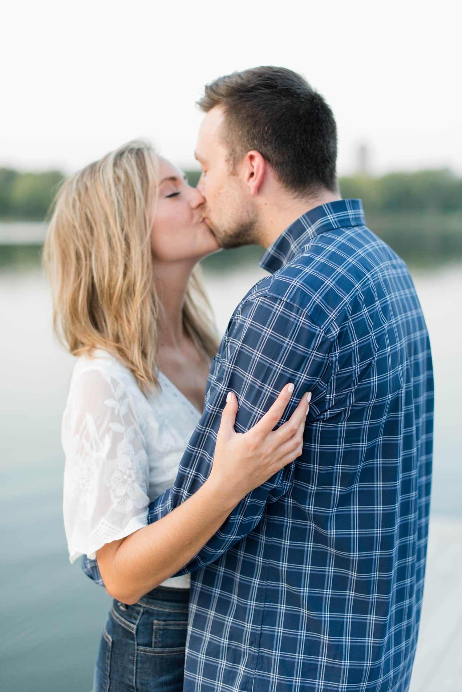 Gray's Lake Engagement Session