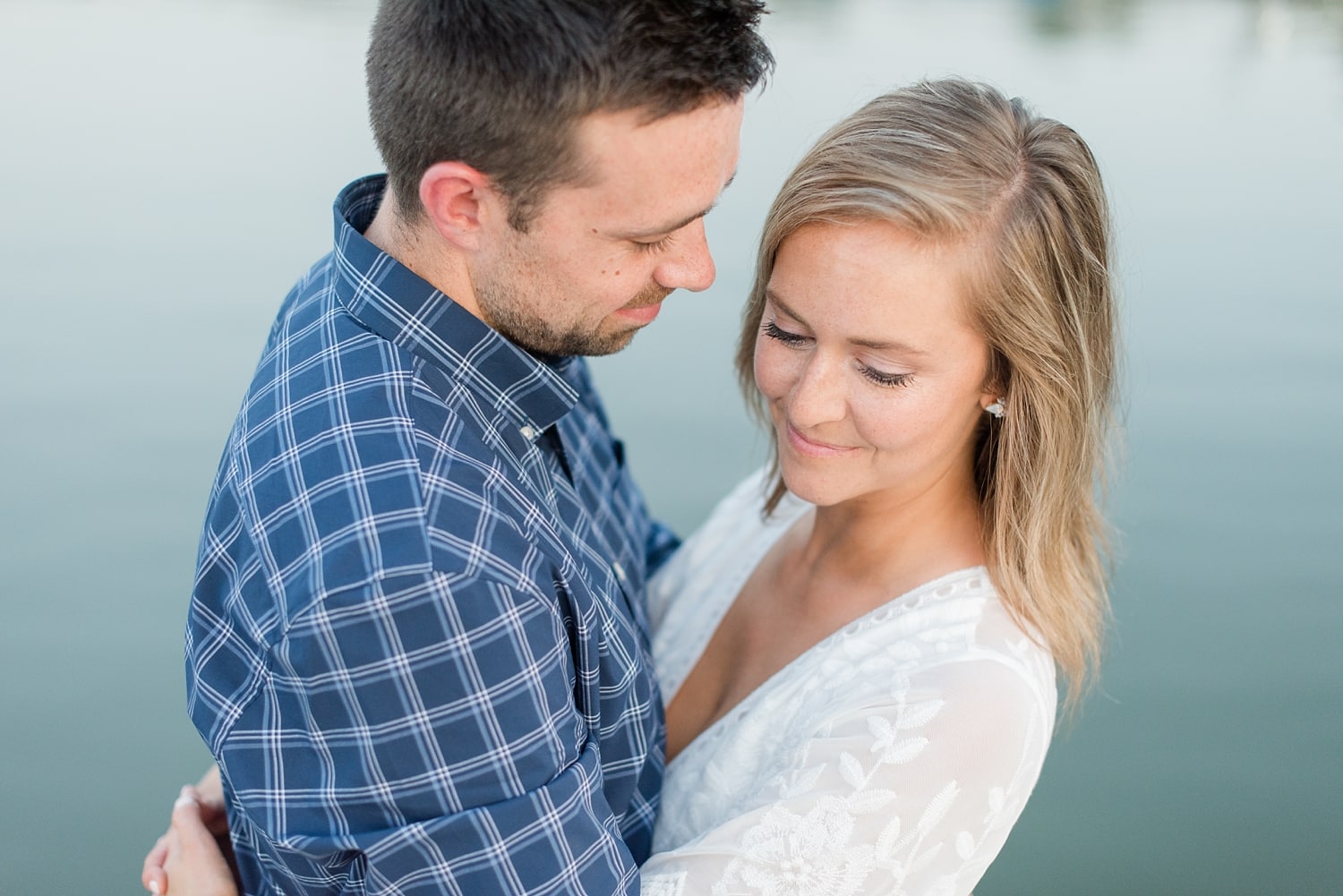 Gray's Lake Engagement Session