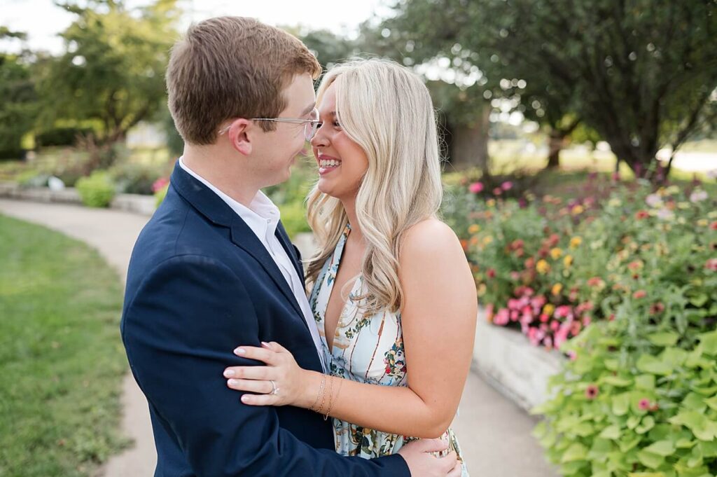 Late Summer Des Moines Engagement Session - Katie Lindgren Photography