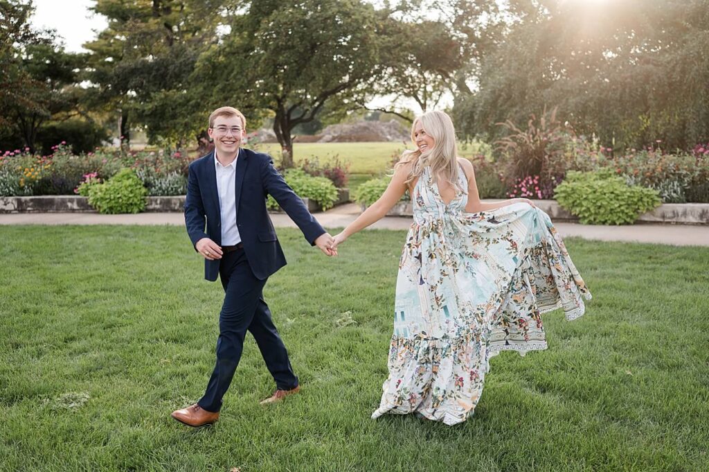 Late Summer Des Moines Engagement Session - Katie Lindgren Photography