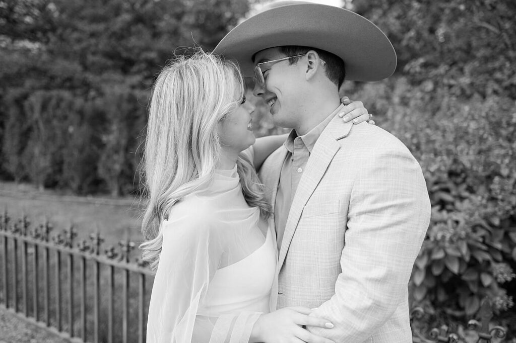 Late Summer Des Moines Engagement Session - Katie Lindgren Photography