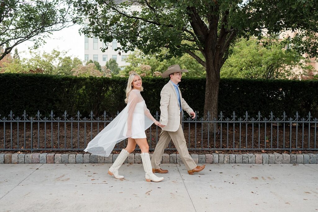 Late Summer Des Moines Engagement Session - Katie Lindgren Photography